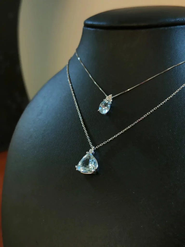 Collane con acquamarina e diamante